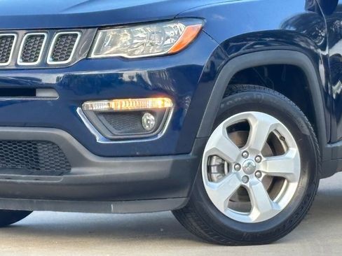 Used 2021 Jeep Compass Latitude image 2