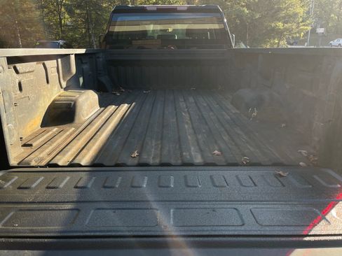 Used 2024 GMC Sierra 2500 Pro w/ Fleet Convenience Package image 5