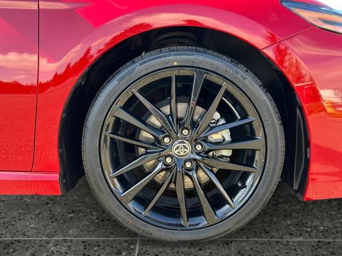 Used 2021 Toyota Camry XSE w/ Navigation Package image 9