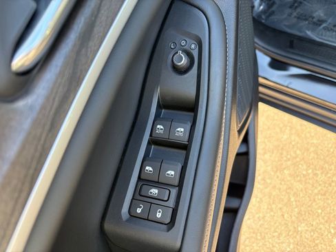 New 2026 Jeep Grand Cherokee Altitude AWD/4WD image 17