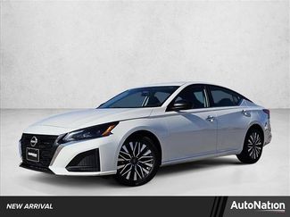 Used 2025 Nissan Altima 2.5 SV video 1