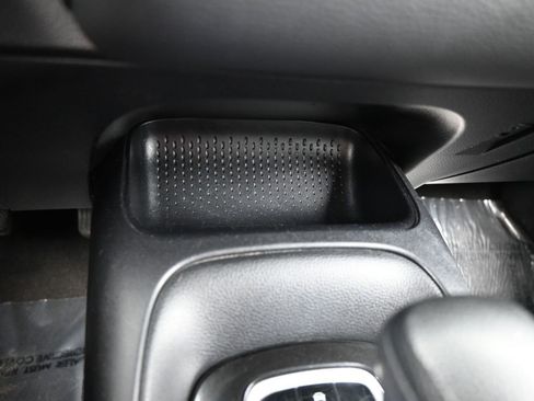 Used 2020 Toyota Corolla LE image 24