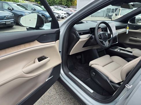 New 2025 Volvo EX90 Plus image 20