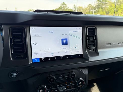 Used 2025 Ford Bronco Badlands image 16