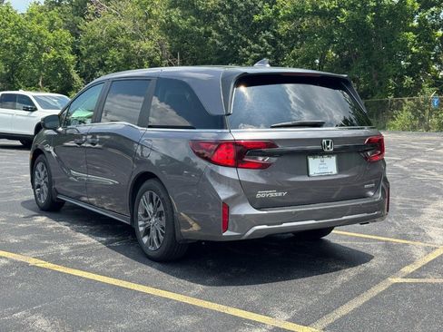 Used 2026 Honda Odyssey Touring image 7
