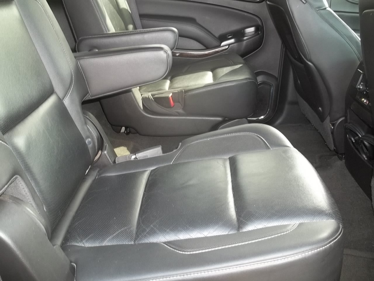 Used 2016 GMC Yukon SLT w/ Open Road Package AWD/4WD image 9