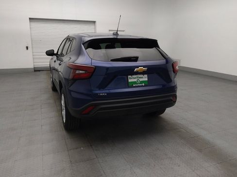 Used 2024 Chevrolet Trax LS FWD image 6