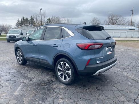 Used 2023 Ford Escape Platinum AWD/4WD image 3