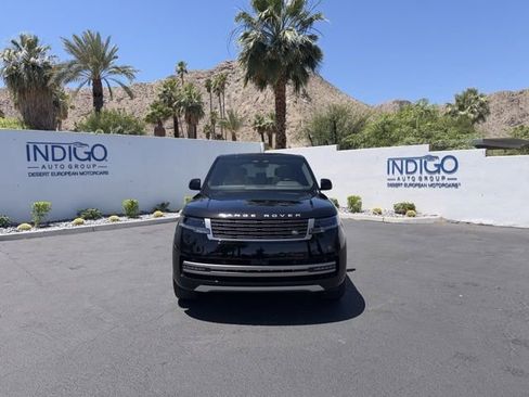 Used 2025 Land Rover Range Rover SE AWD/4WD image 2