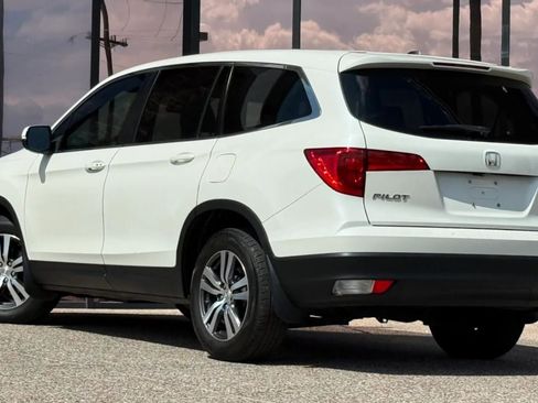 Used 2017 Honda Pilot EX image 7