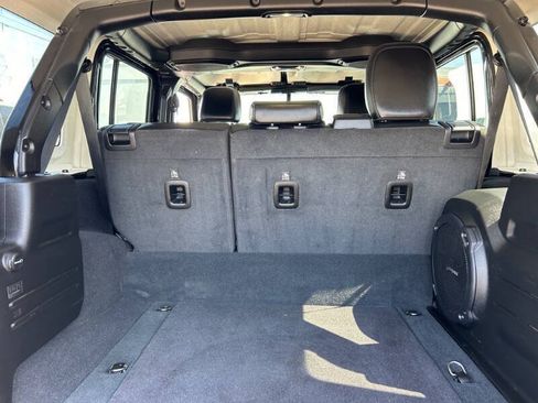 Used 2023 Jeep Wrangler Unlimited Rubicon 4xe AWD/4WD image 16