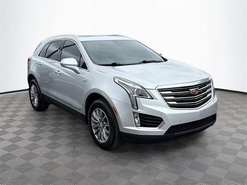 Used 2018 Cadillac XT5 Luxury w/ Driver Awareness Package image 4