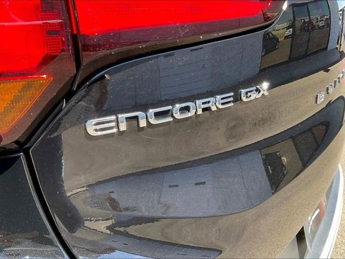 Used 2025 Buick Encore GX Preferred image 23