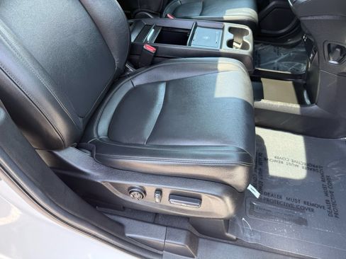 Used 2025 Honda Odyssey EX-L image 32