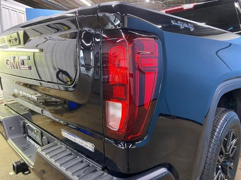 Used 2024 GMC Sierra 1500 Elevation image 13