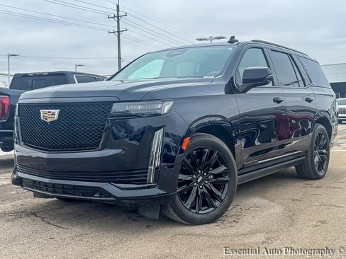 Used 2023 Cadillac Escalade Sport Platinum image 2