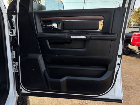 Used 2014 RAM 2500 Laramie image 26