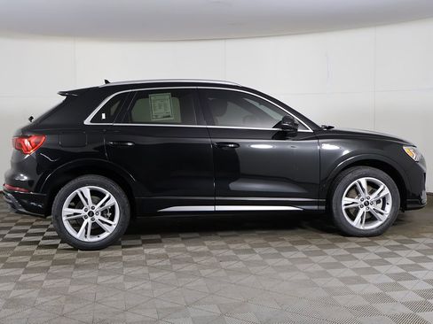 Used 2023 Audi Q3 2.0T Premium Plus w/ Premium Plus Package AWD/4WD image 18