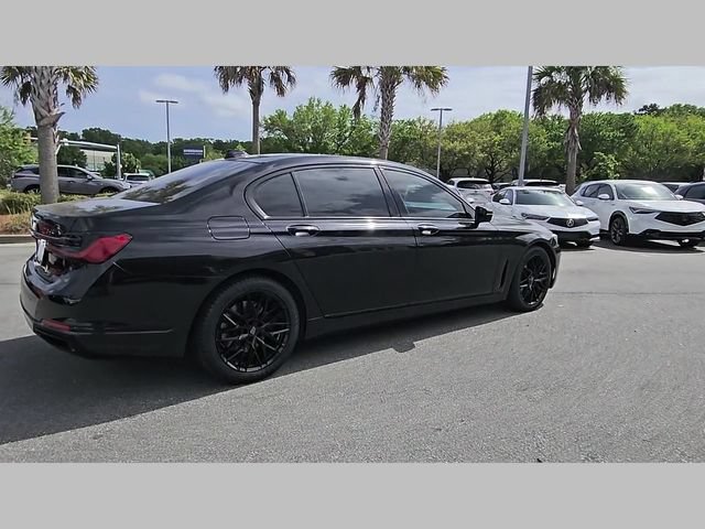 Used 2022 BMW 740i w/ Premium Package RWD image 26