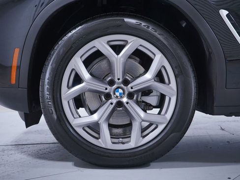 Used 2023 BMW X4 xDrive30i w/ Convenience Package image 2