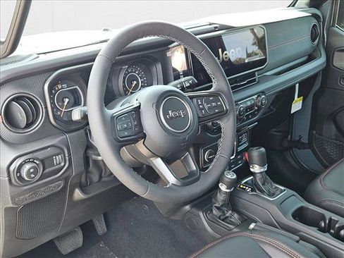 New 2025 Jeep Gladiator Rubicon image 3