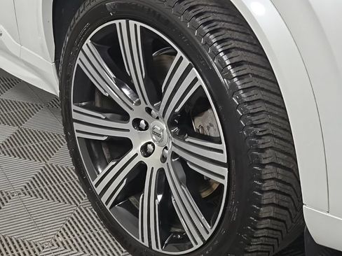 Used 2021 Volvo XC90 T8 Inscription w/ Protection Package Premier AWD/4WD image 5