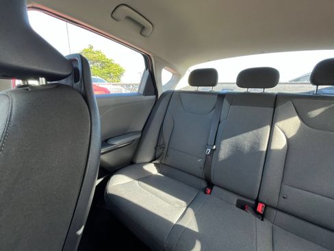 Used 2025 Kia K4 FWD image 57