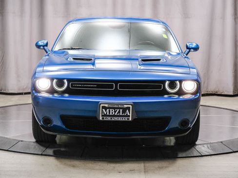 Used 2021 Dodge Challenger SXT RWD image 6