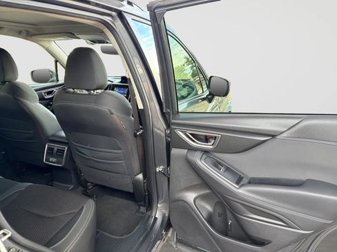 Used 2020 Subaru Forester Premium AWD/4WD image 17