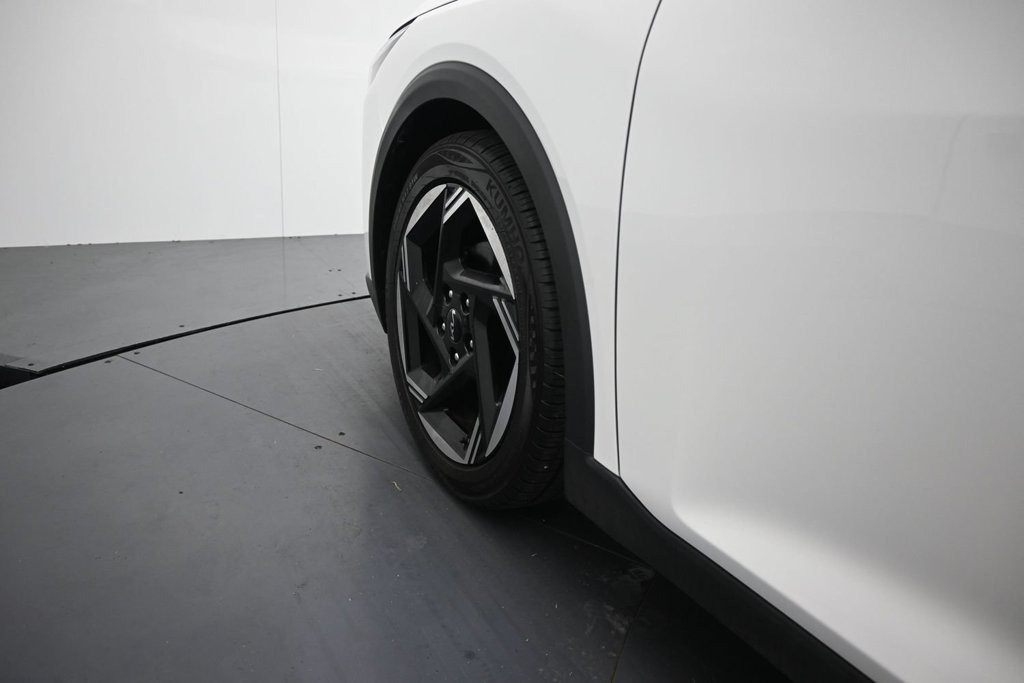 Used 2025 Kia K4 EX FWD image 11