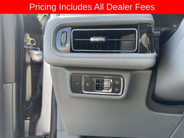 Used 2020 Lincoln Aviator Reserve w/ Equipment Group 201A RWD image 24