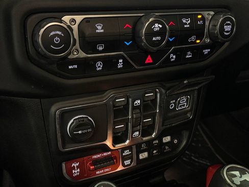Used 2021 Jeep Wrangler Unlimited Rubicon AWD/4WD image 57