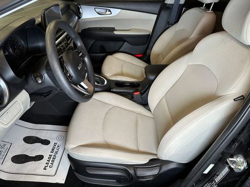 Used 2023 Kia Forte LXS w/ LXS Technology Package FWD image 20