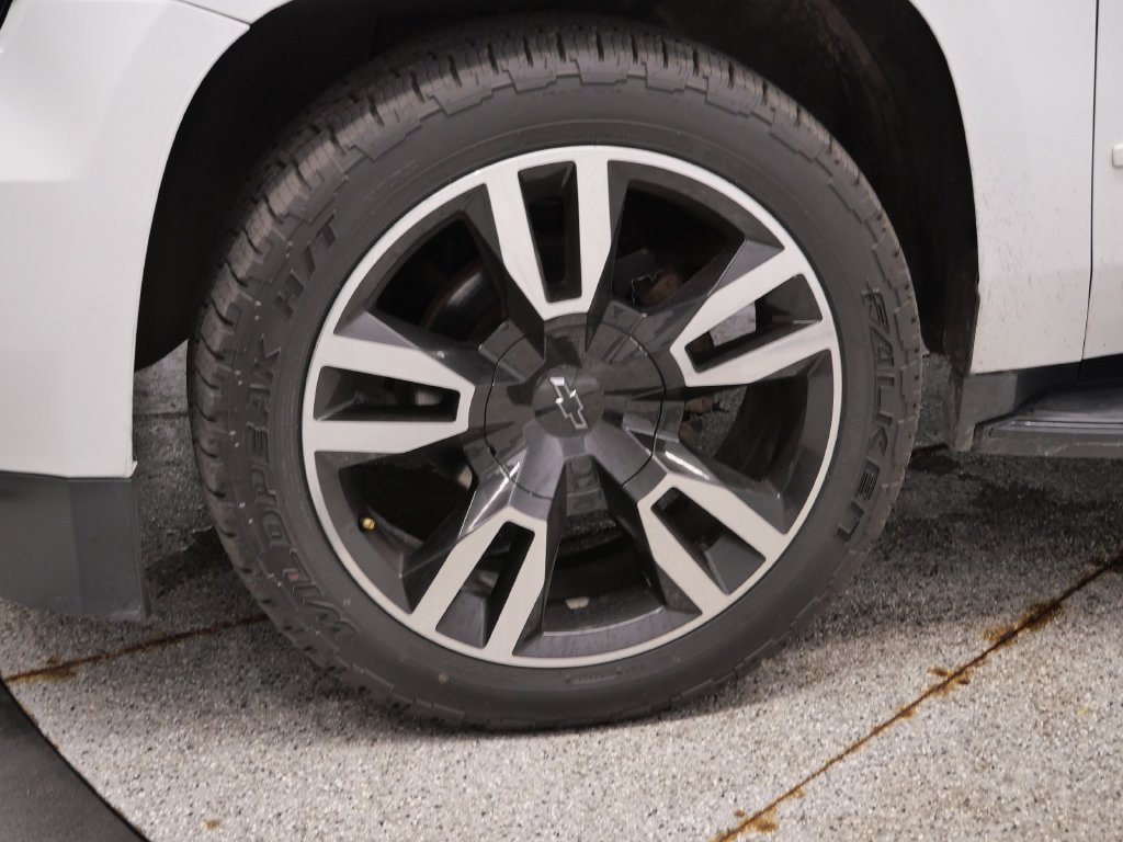 Used 2019 Chevrolet Suburban Premier AWD/4WD image 12