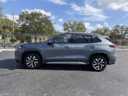 New 2026 Volkswagen Tiguan S FWD image 6