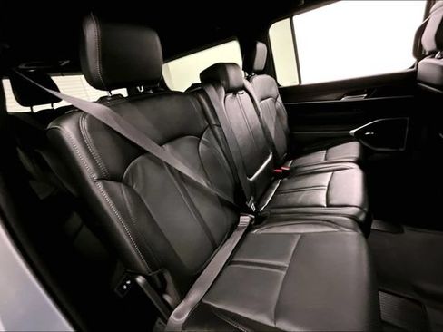 Used 2023 Jeep Wagoneer Series III w/ Preferred Equipment Group AWD/4WD image 26
