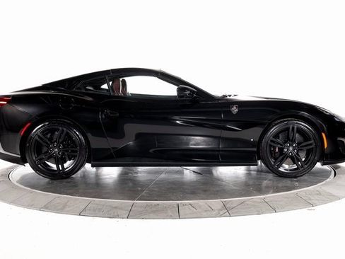 Certified 2020 Ferrari Portofino image 11