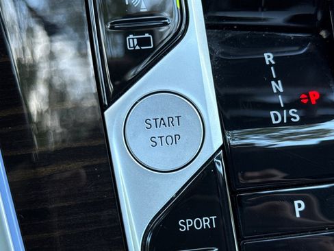 Certified 2024 BMW X5 xDrive50e w/ Premium Package image 27