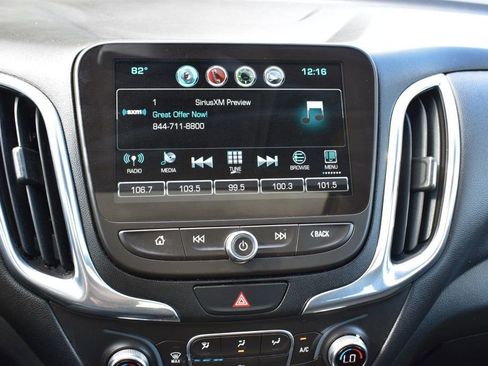 Used 2018 Chevrolet Equinox LT image 37