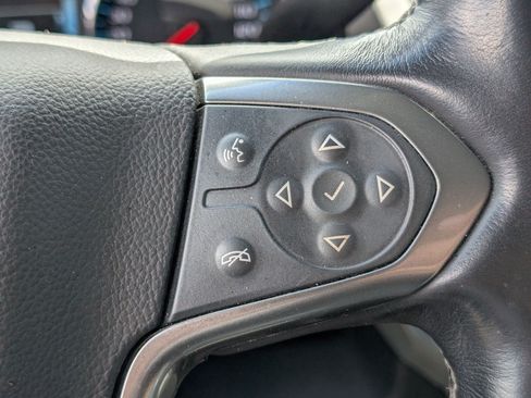 Used 2020 Chevrolet Suburban LT AWD/4WD image 21