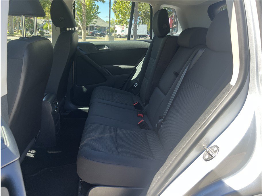 Used 2013 Volkswagen Tiguan S FWD image 14