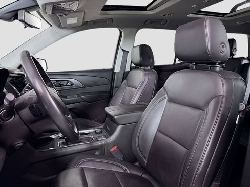 Used 2018 Chevrolet Traverse Premier image 25