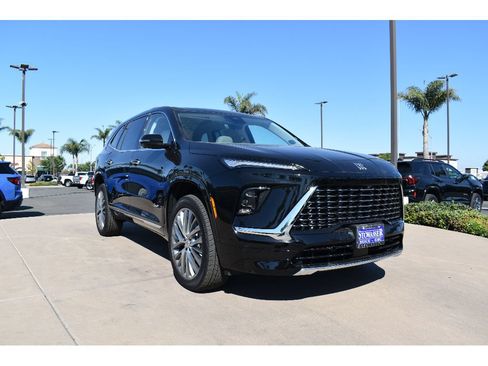 New 2026 Buick Enclave Avenir FWD image 3