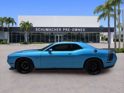 Used 2015 Dodge Challenger R/T Scat Pack w/ Leather Interior Group RWD image 4