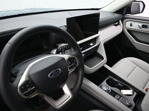 New 2026 Ford Explorer Active w/ Active Comfort Package image 25