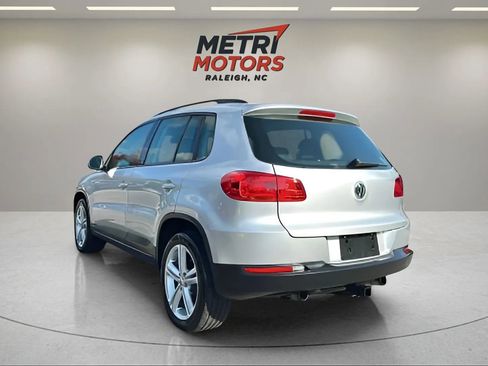 Used 2016 Volkswagen Tiguan S image 14
