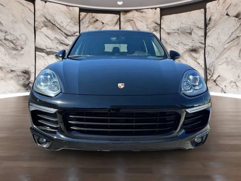 Used 2017 Porsche Cayenne Platinum Edition AWD/4WD image 3
