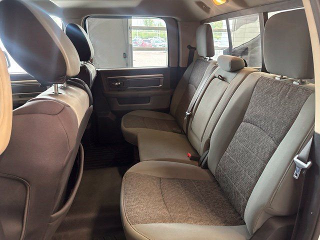 Used 2014 RAM 1500 Classic SLT w/ Protection Group AWD/4WD image 27
