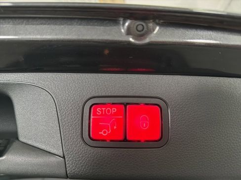 Used 2020 Mercedes-Benz GLC 300 image 10