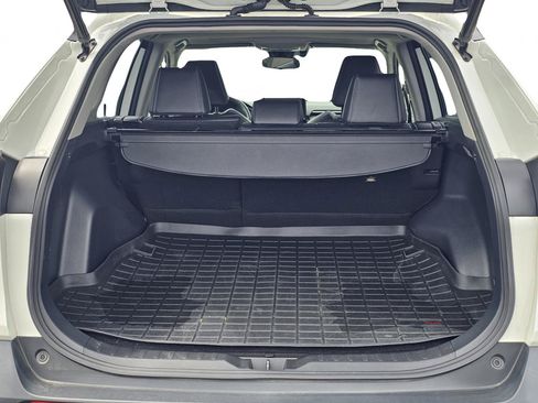 Used 2021 Toyota RAV4 XLE Premium AWD/4WD image 12